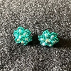 Green beaded flower earrings